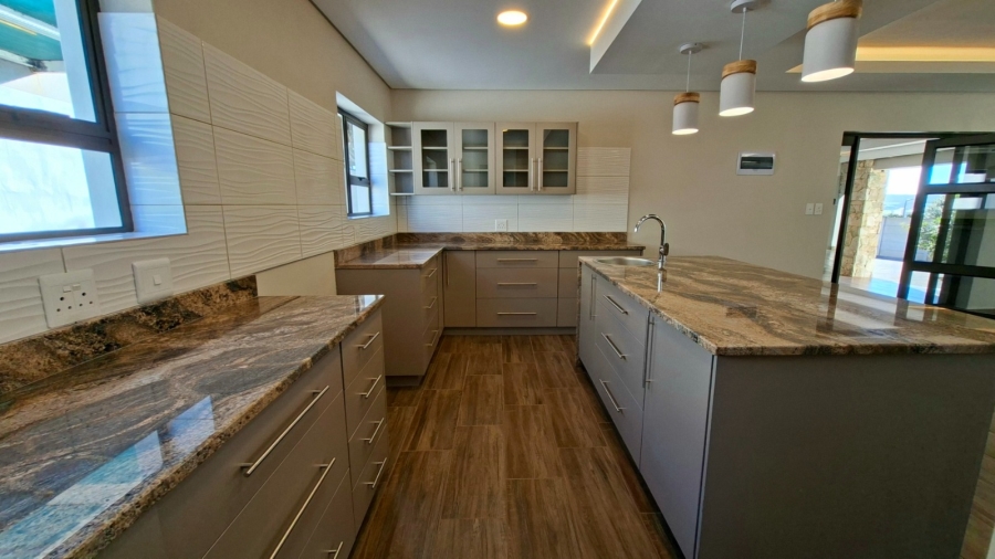 3 Bedroom Property for Sale in Stilbaai Wes Western Cape